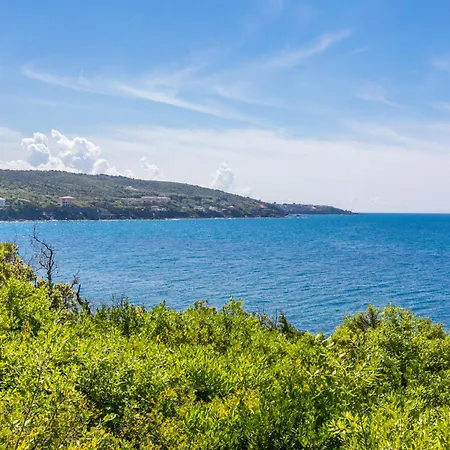 Апартаменты Mare By Interhome Розиньяно-Мариттимо